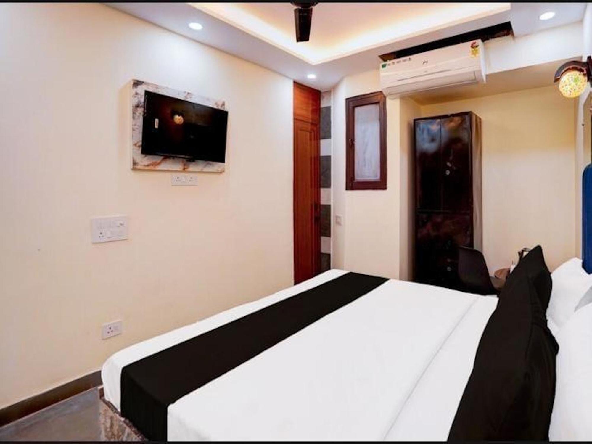 Hotel City Palace 뉴델리 외부 사진