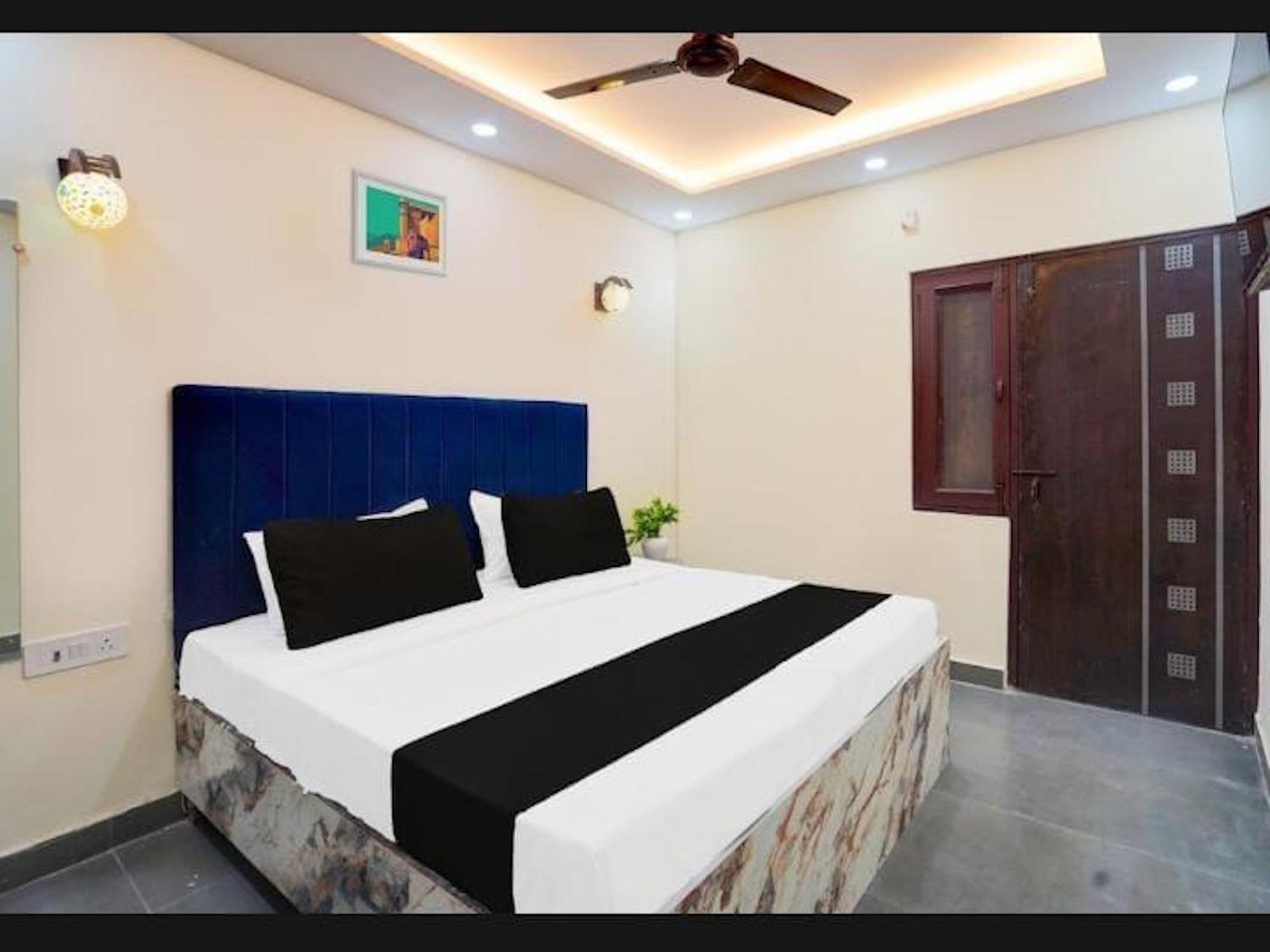 Hotel City Palace 뉴델리 외부 사진