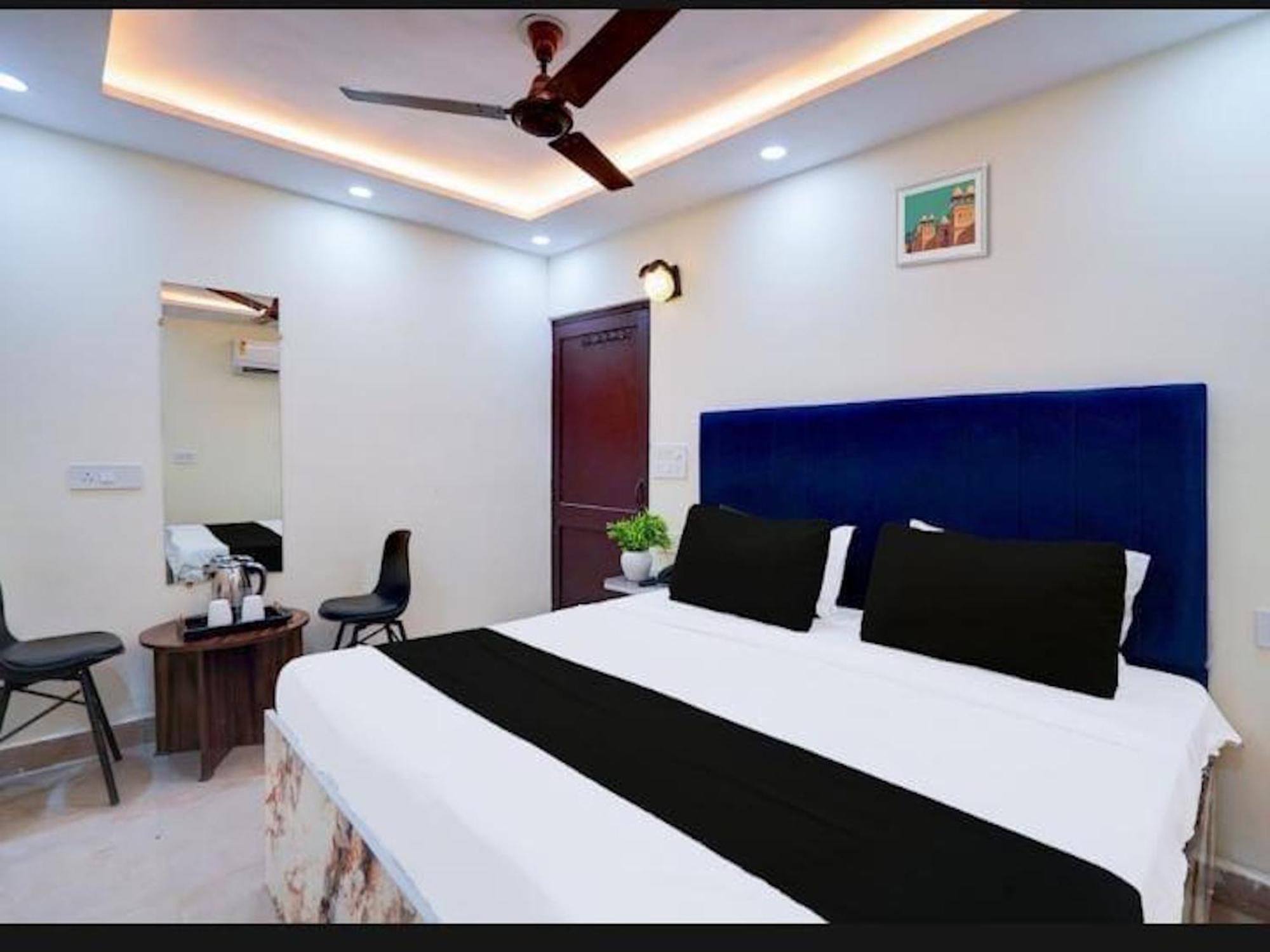 Hotel City Palace 뉴델리 외부 사진