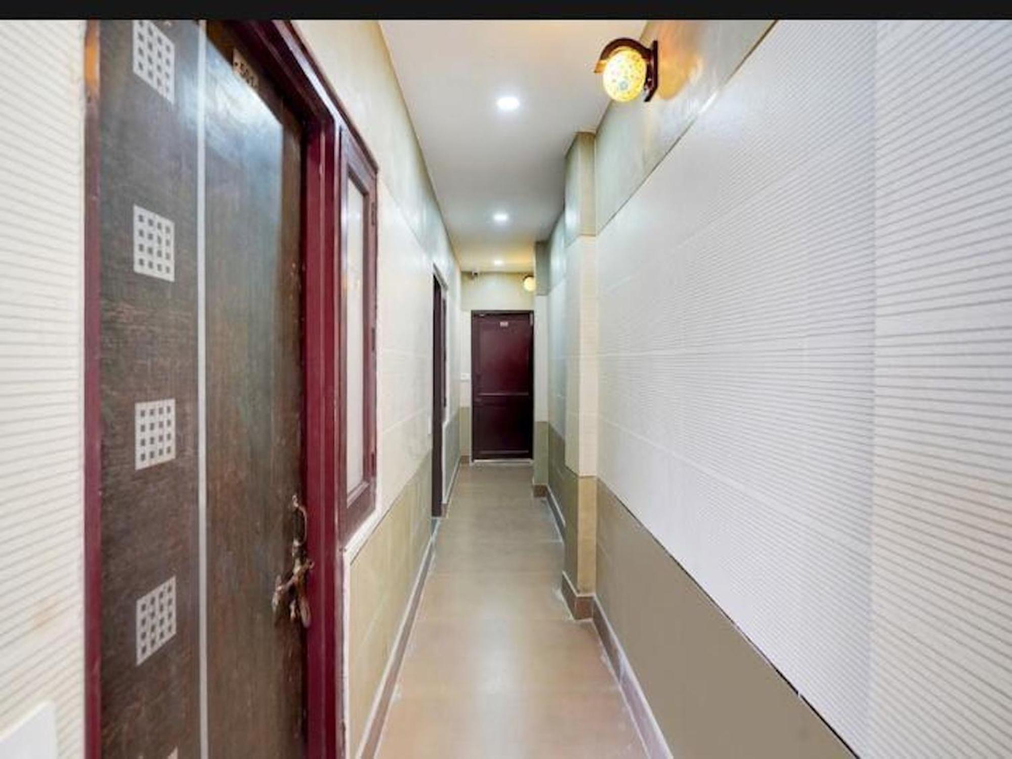 Hotel City Palace 뉴델리 외부 사진